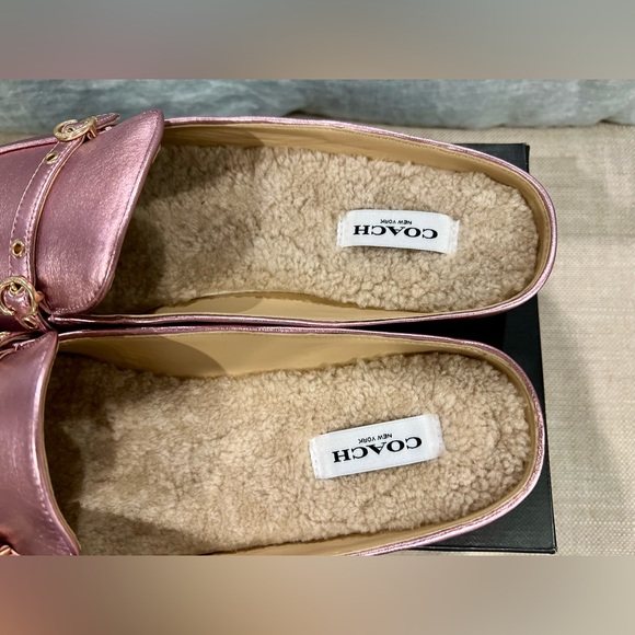 Coach Irene Shearling Metallic Pink
Leather Mules size 9.5 - Picture 5 of 11